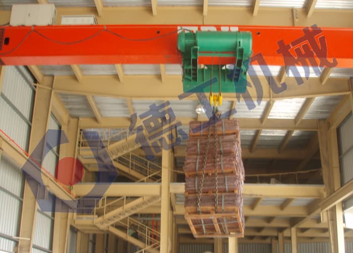 桥式起重机吊物时吊点位置选择