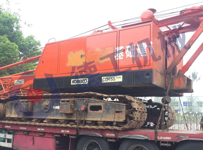 履带式起重机转向机构系统