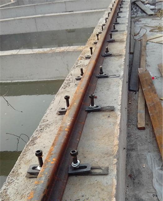 双梁式桥式起重机轨道挡板安装的验收